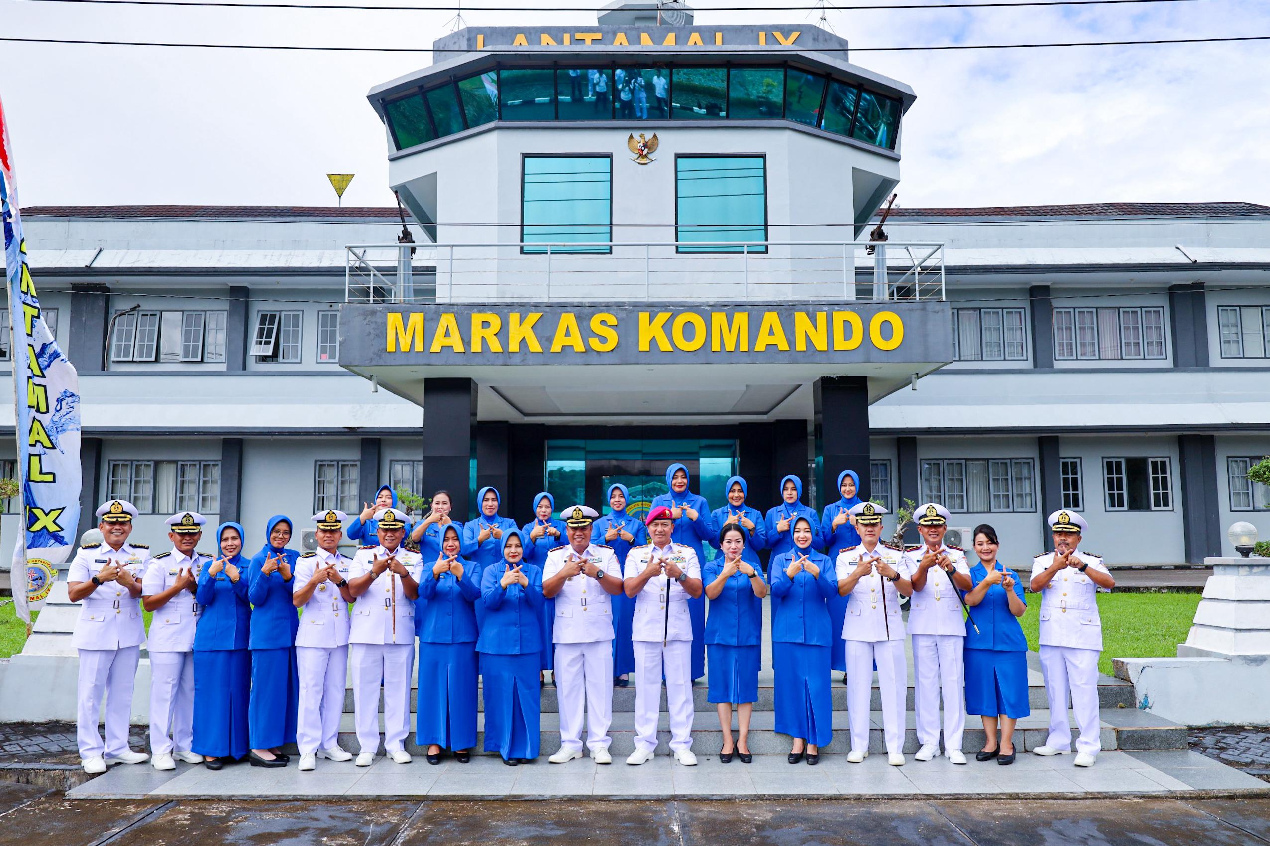 Danlantamal IX Pimpin Upacara Serah Terima Jabatan Komandan Lanal Saumlaki