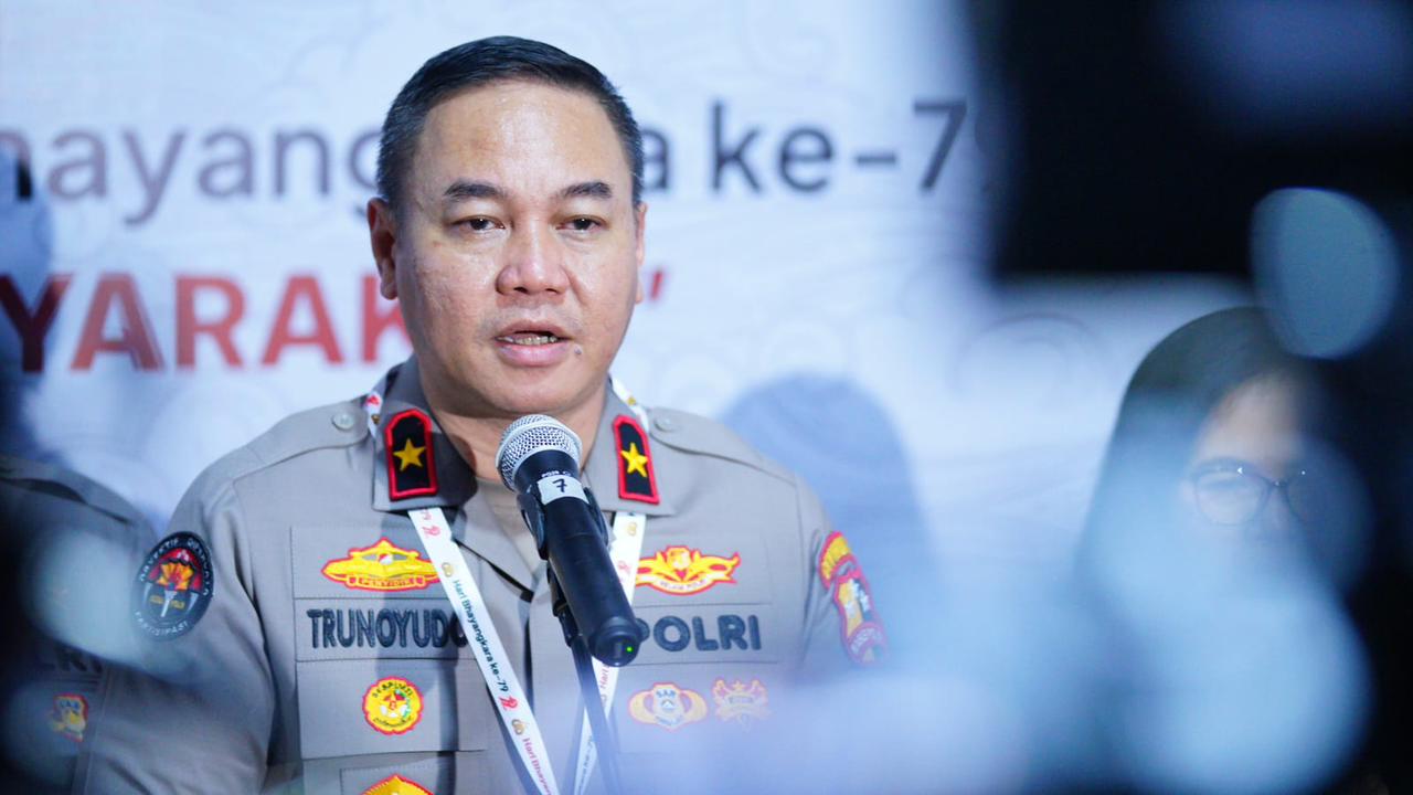 Polri Gelar Pagelaran Wayang Kulit dalam Rangka Hari Bhayangkara ke-79, Hadirkan 4 Dalang dan Ribuan Peserta