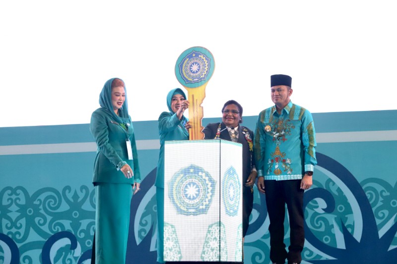 Buka Rakernas PKK, Wamendagri Ribka Ungkap Jasa TP PKK Tingkatkan Kualitas Hidup Masyarakat