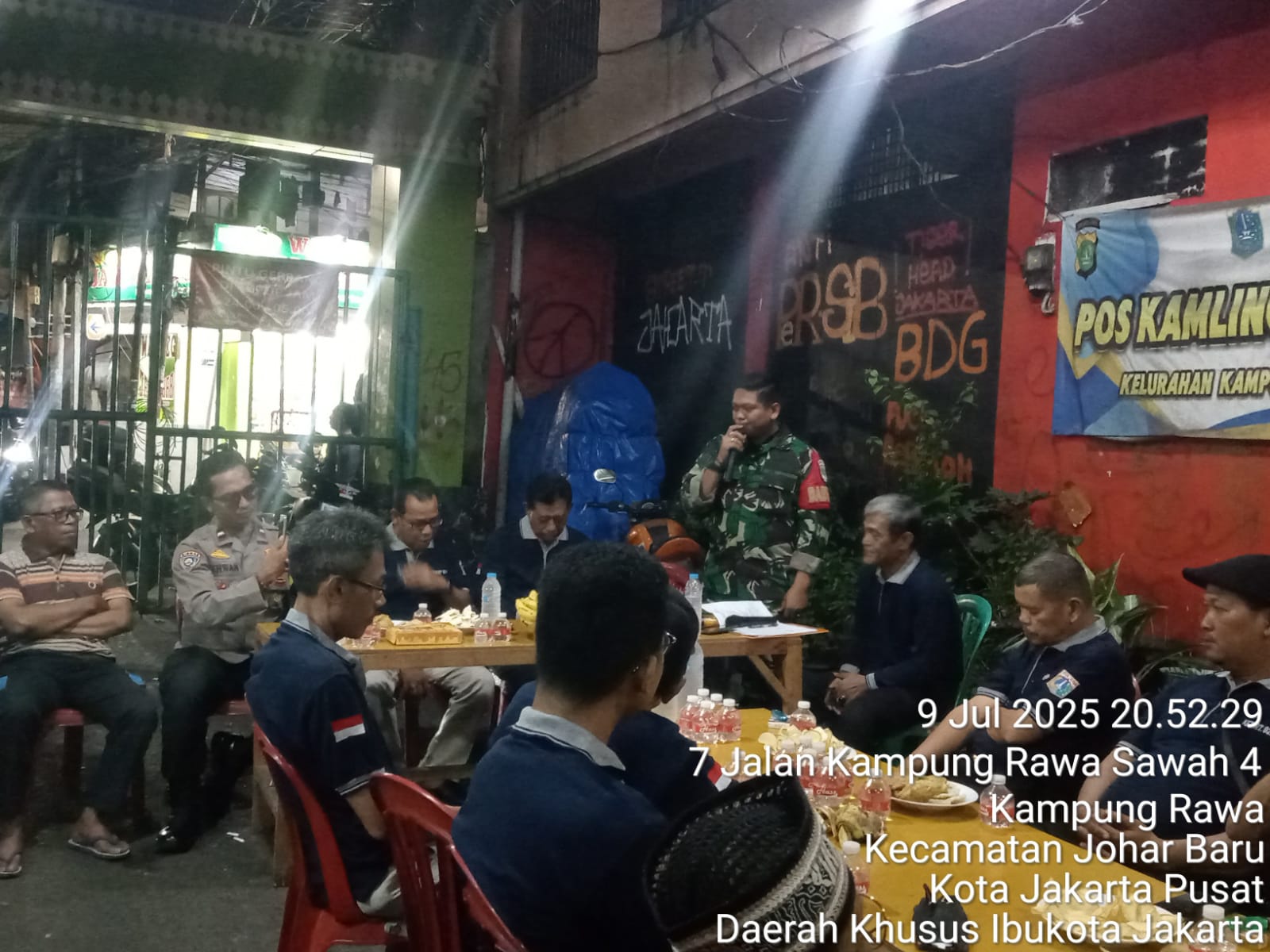 Tokoh Masyarakat Kampung Rawa Hadiri Pertemuan Rutin, Bhabinkamtibmas Sampaikan Himbauan Kamtibmas