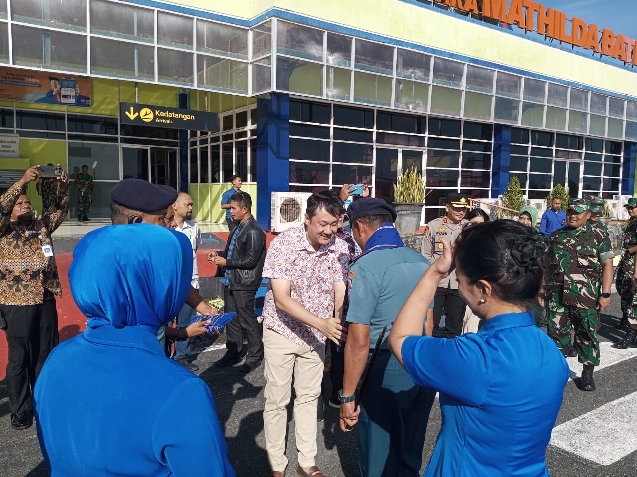 Tradisi Adat Tanimbar, Sambut Kedatangan Komandan Lanal Saumlaki dan Ketua Cabang 3 Korcab IX DJA III di Bumi Duan Lolat