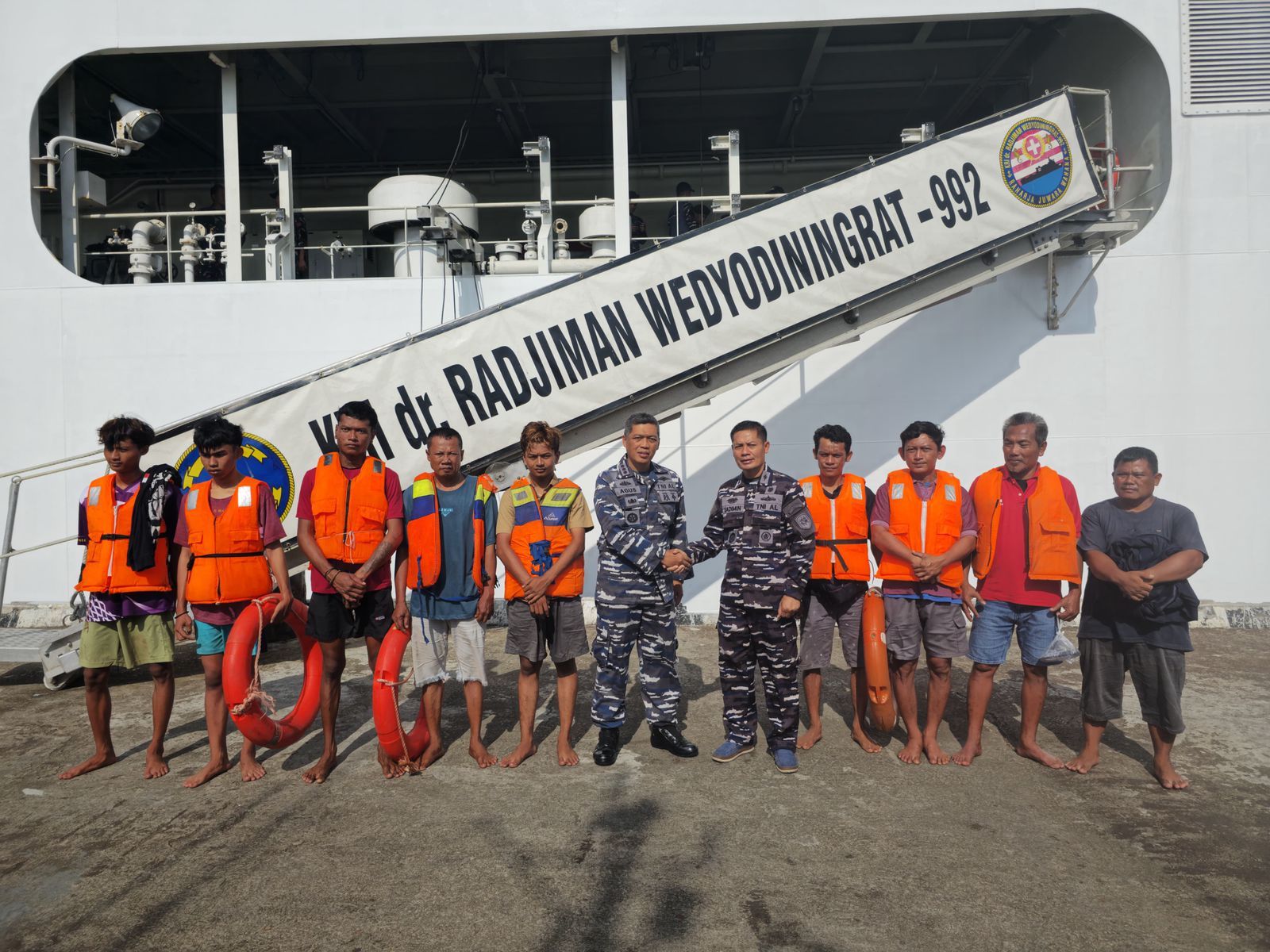 Danlanal Bintan Terima Korban Kecelakaan Laut KM. Maju Jaya Yang Tenggelam di Perairan Pulau Tebing