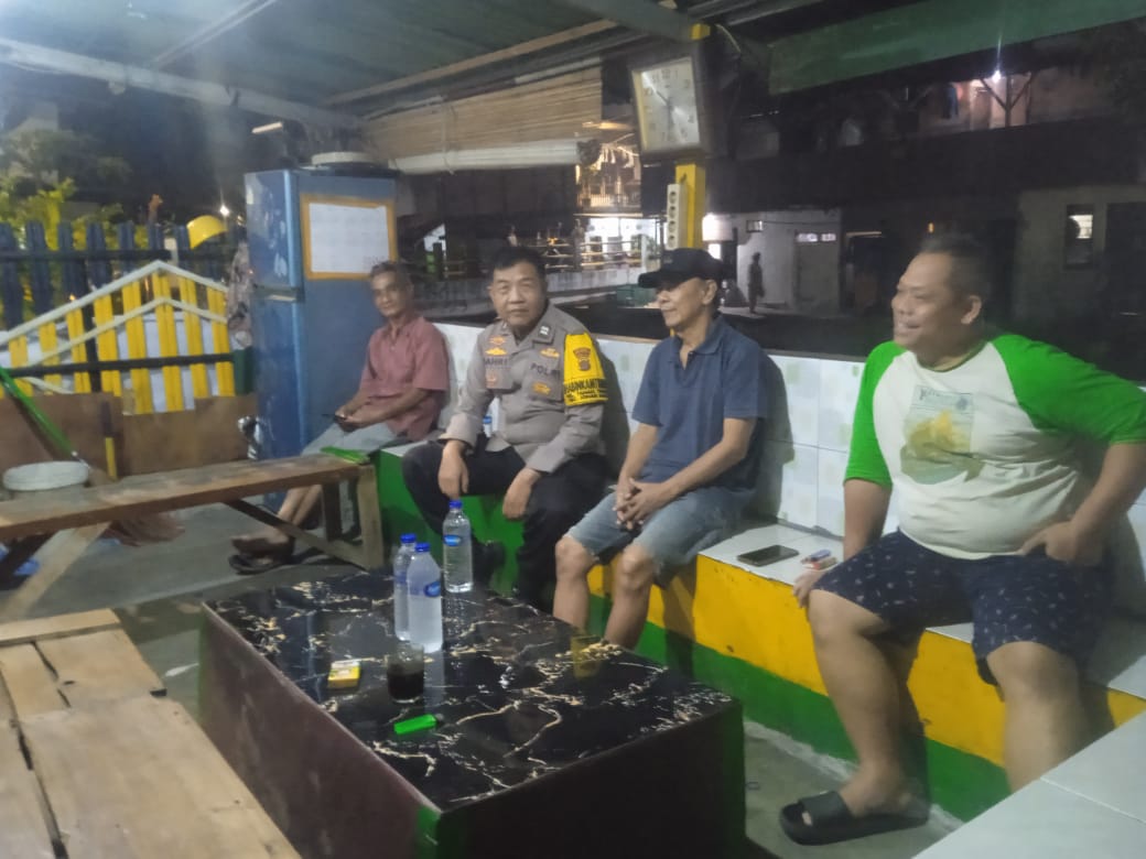 Tokoh Masyarakat RW 011 Tanah Tinggi Apresiasi Patroli dan Sambang Poskamling Polisi