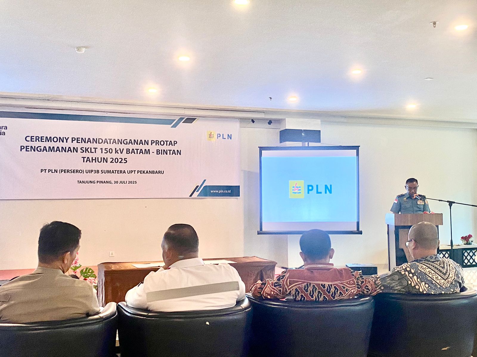 Danlanal Bintan Tandatangani Protap Pengamanan SKLT 150 kV Batam-Bintan Tahun 2025