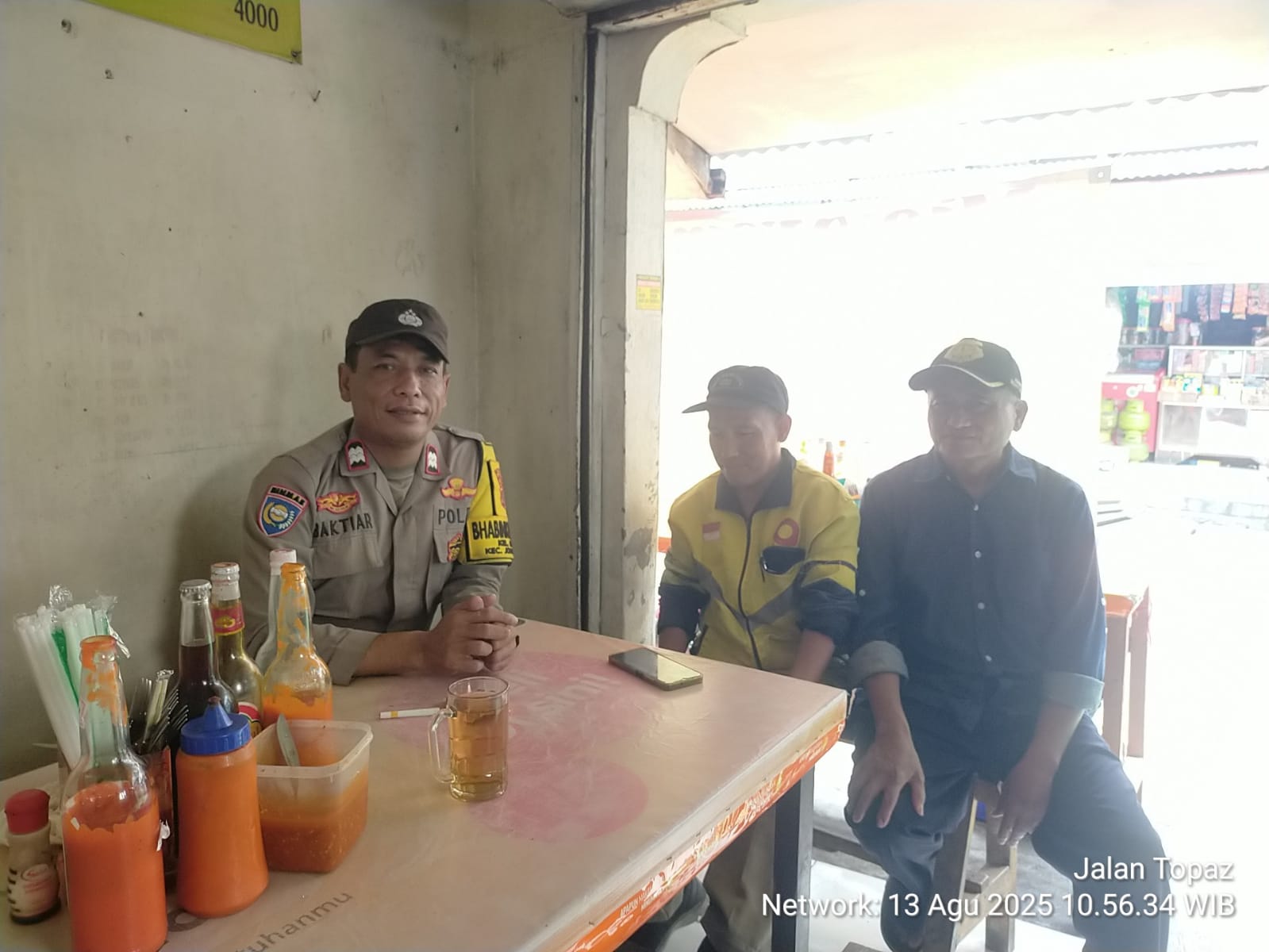Patroli dan Sambang Warga, Bhabinkamtibmas Kelurahan Kampung Rawa Ajak Waspada 3C