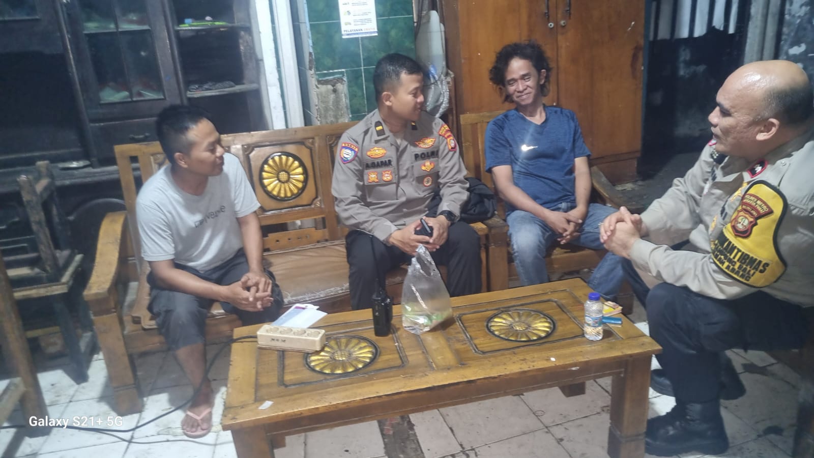 Polsek Metro Tanah Abang Sambangi Warga di Kampung Bali, Sampaikan Pesan Kamtibmas