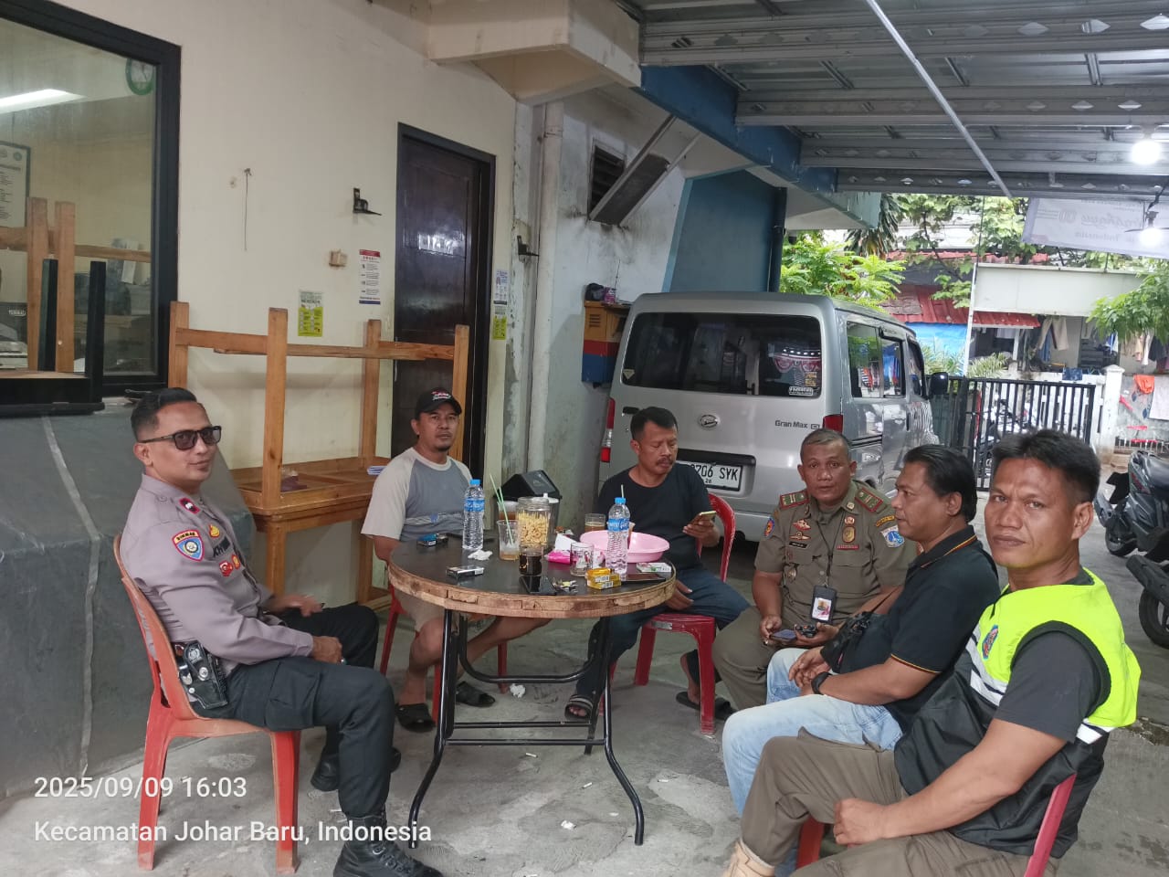 Sinergi 3 Pilar dan Tokoh Masyarakat RW 02, Wujud Nyata Jaga Jakarta Aman