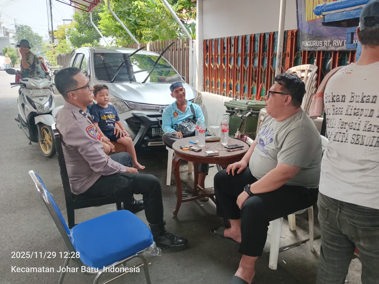 Polisi Gelar Cooling System dan Patroli Door to Door di RW 07 Kampung Rawa, Warga Diajak Perkuat Deteksi Dini