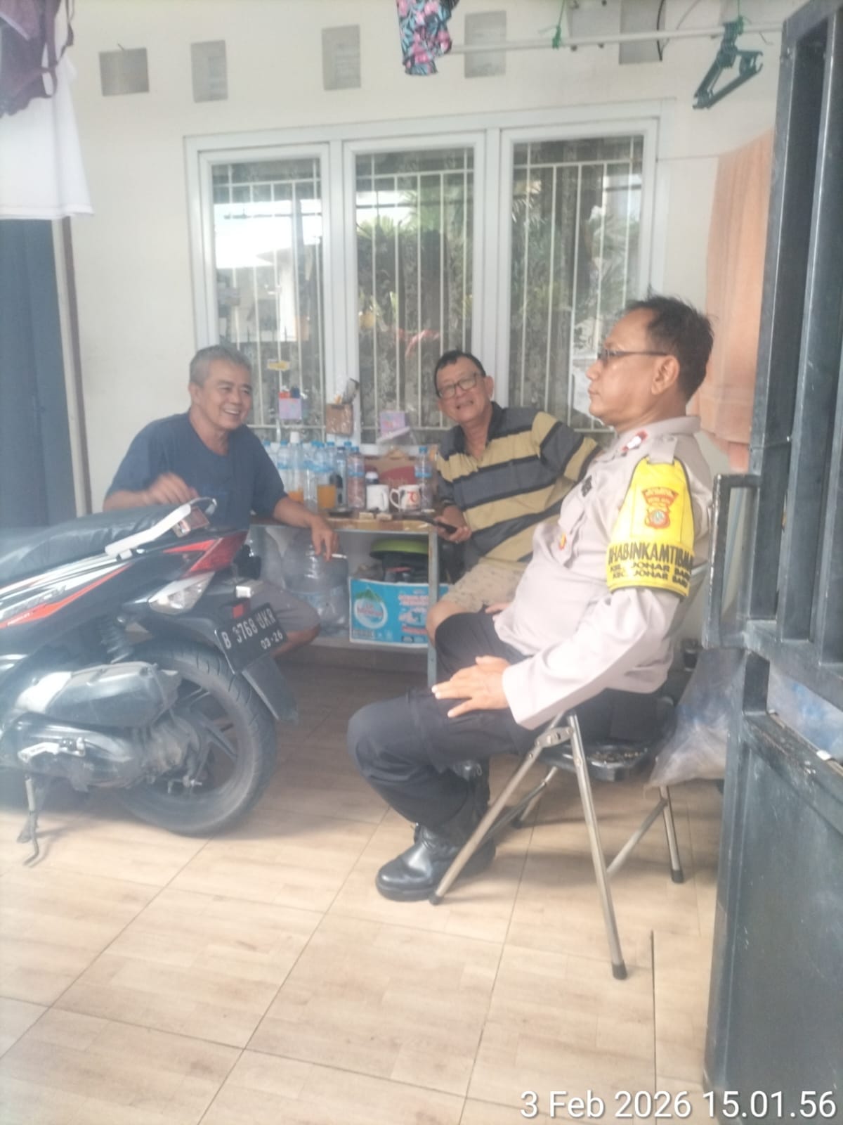 Patroli Dialogis dan Cooling System, Bhabinkamtibmas Johar Baru Perkuat Sinergi dengan Warga RW 010