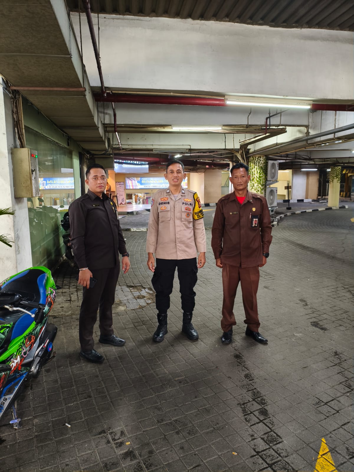 Bhabinkamtibmas Kebon Melati Sambangi Thamrin City, Tingkatkan Kewaspadaan Keamanan Pusat Perbelanjaan