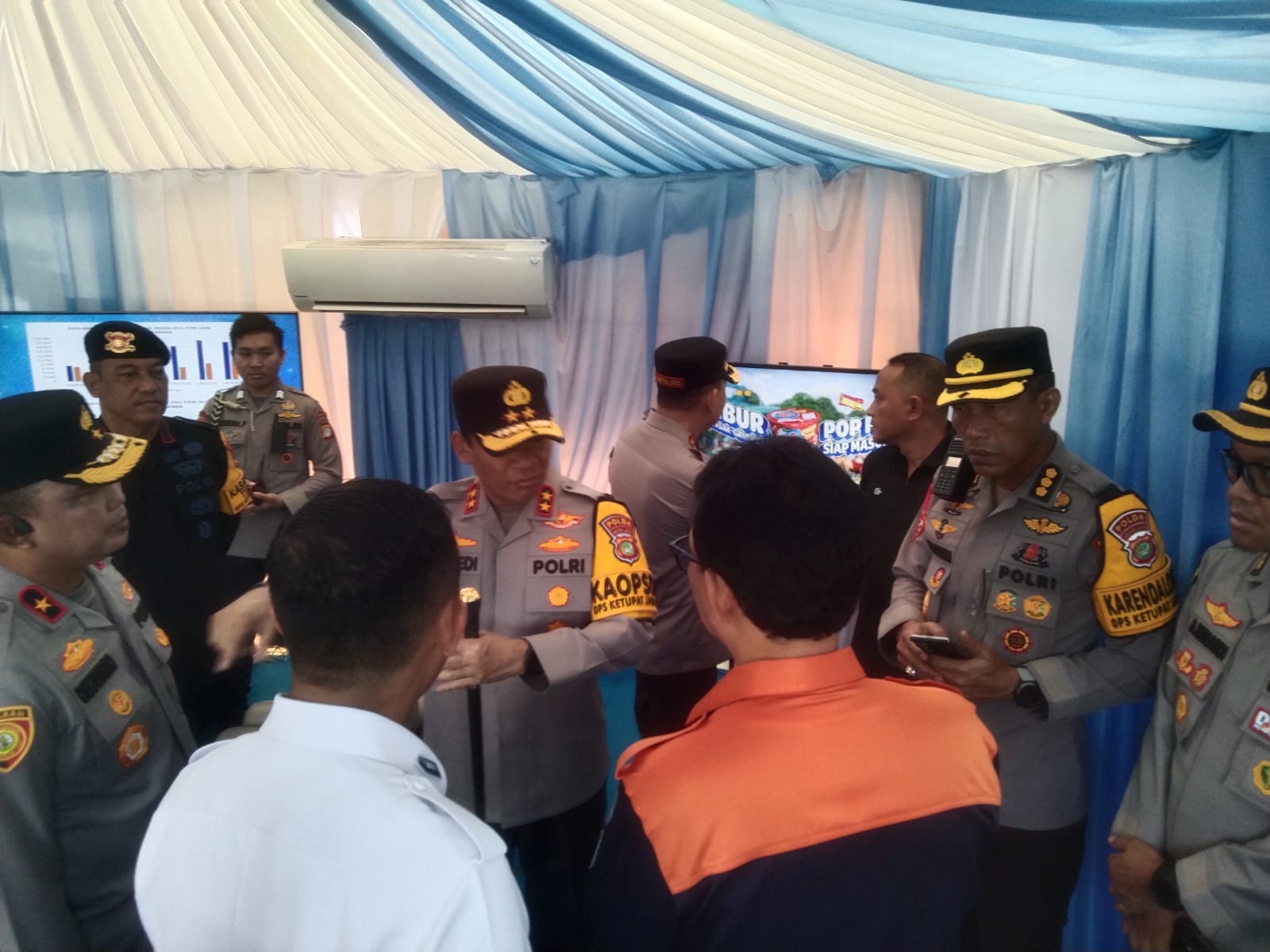 Kapolda Metro Jaya Tinjau Kesiapan Pengamanan Mudik di Stasiun Pasar Senen