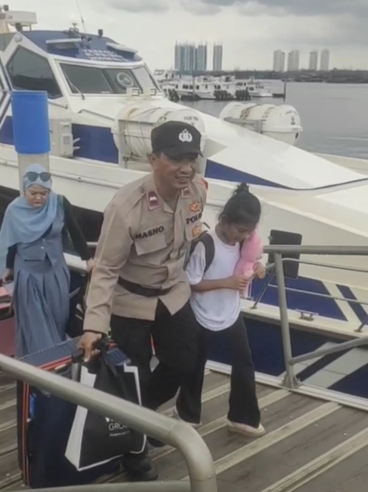 Pengamanan dan Pelayanan Posyan Kali Adem Berjalan Lancar, Ribuan Wisatawan Menuju Kepulauan Seribu Terlayani dengan Aman