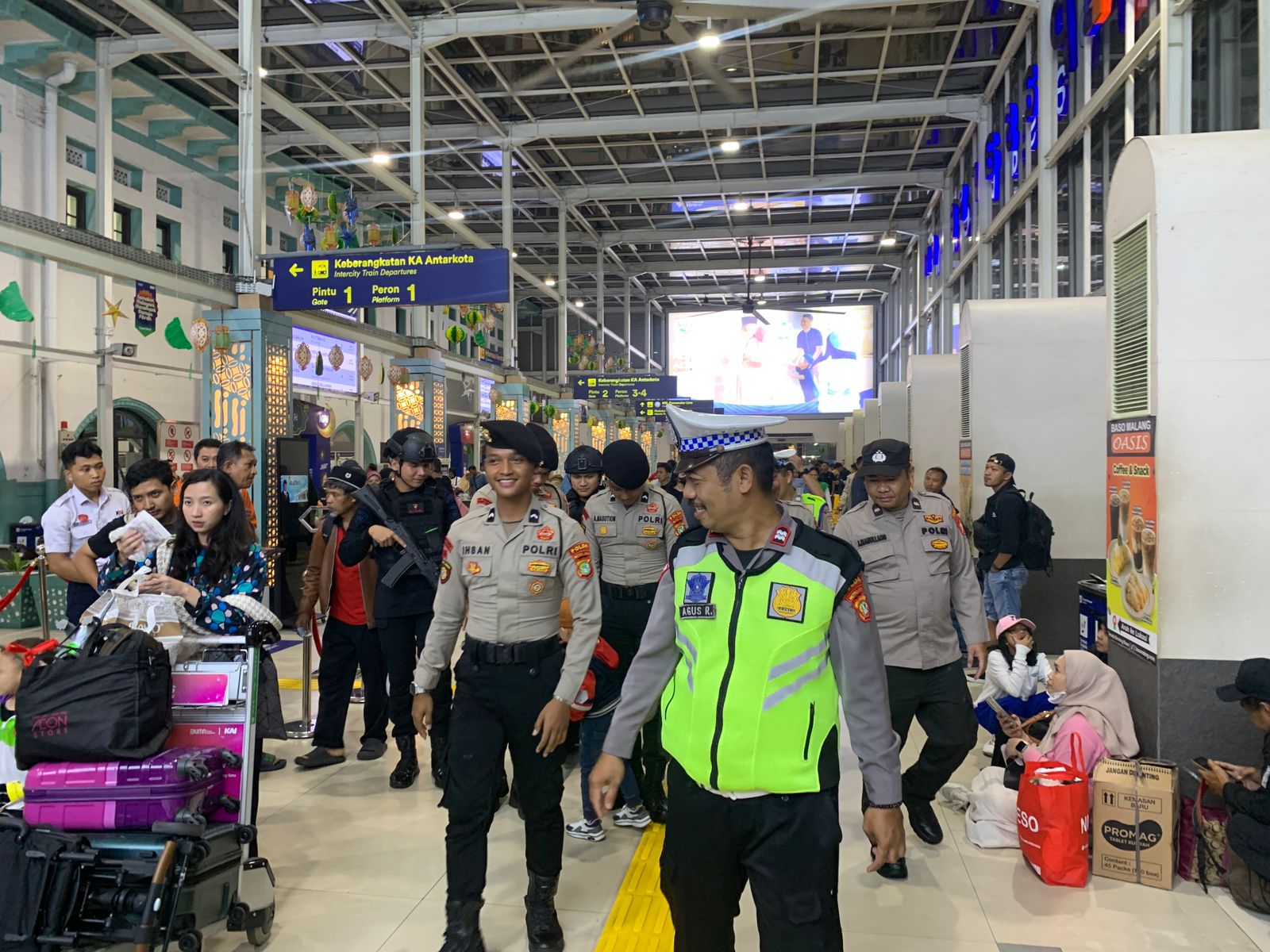 Apel KRYD dan Patroli Jalan Kaki Digelar di Stasiun Pasar Senen, Antisipasi Arus Balik