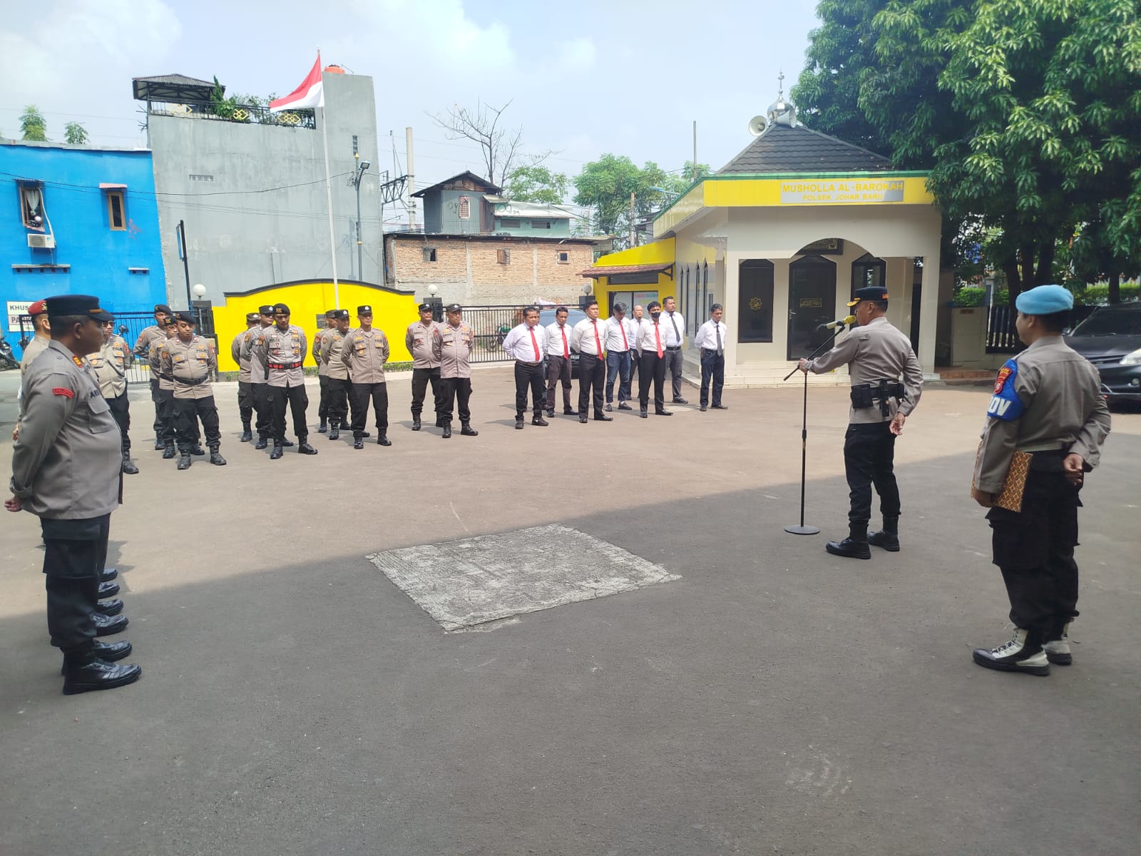 Kapolsek Johar Baru Pimpin Apel Pagi, Tekankan Kesiapan Pengamanan May Day