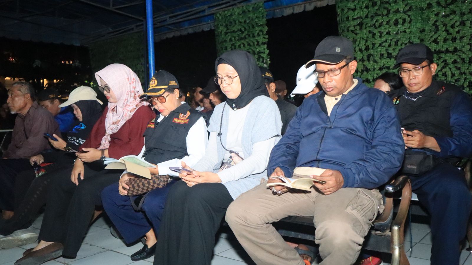 Bhabinkamtibmas Kebon Kosong Bersama 3 Pilar Amankan Giat “Sapa Warga” Wagub DKI Jakarta