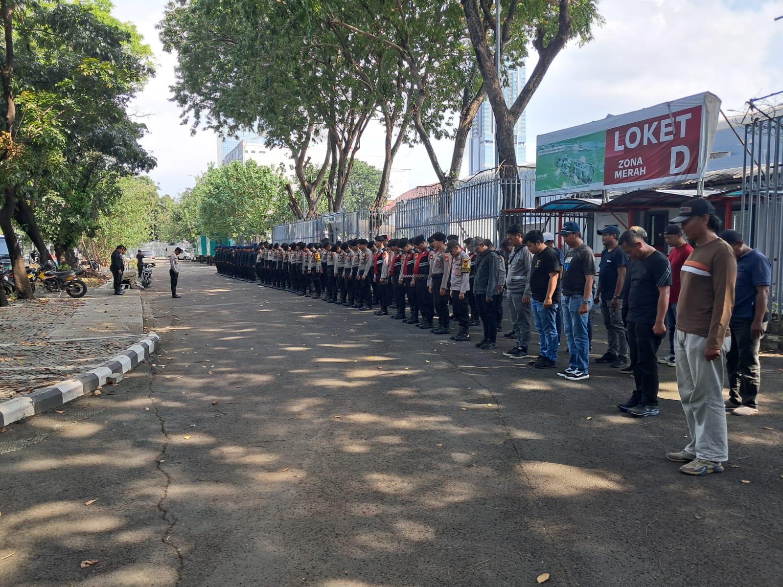 Polri Siaga di Hari Terakhir, 195 Personel Amankan Konser Remember November Vol.4 di JIExpo Kemayoran