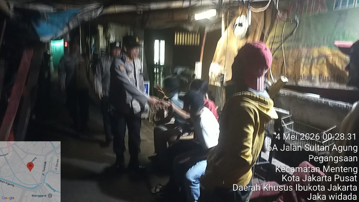 Pasar Emper Pegangsaan Disisir, Patroli Jalan Kaki Menteng Jaga Kondusivitas Malam