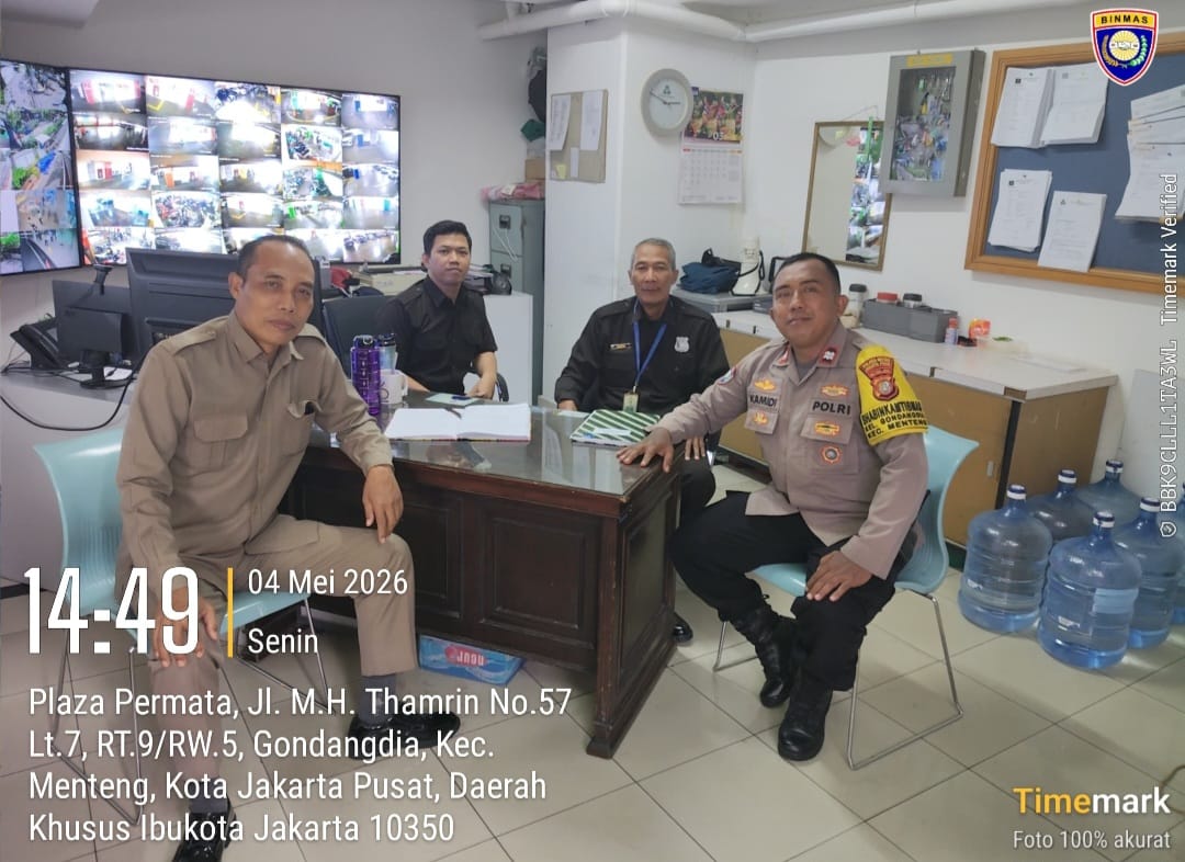 Sambang Humanis Bhabinkamtibmas Gondangdia di Gedung Bank Index, Perkuat Sistem Keamanan Perkantoran
