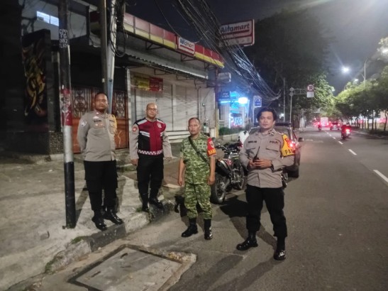 Hangatnya Kehadiran Polisi di Malam Hari, Patroli Cipkon Cempaka Putih Jaga Warga Tetap Aman