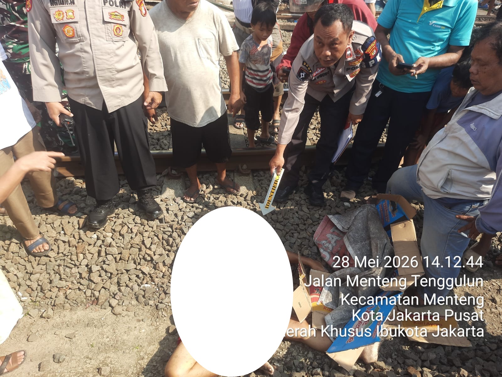 Pria Tertabrak Commuter Line di Perlintasan Menteng Tenggulun, Polsek Metro Menteng Lakukan Penanganan Cepat