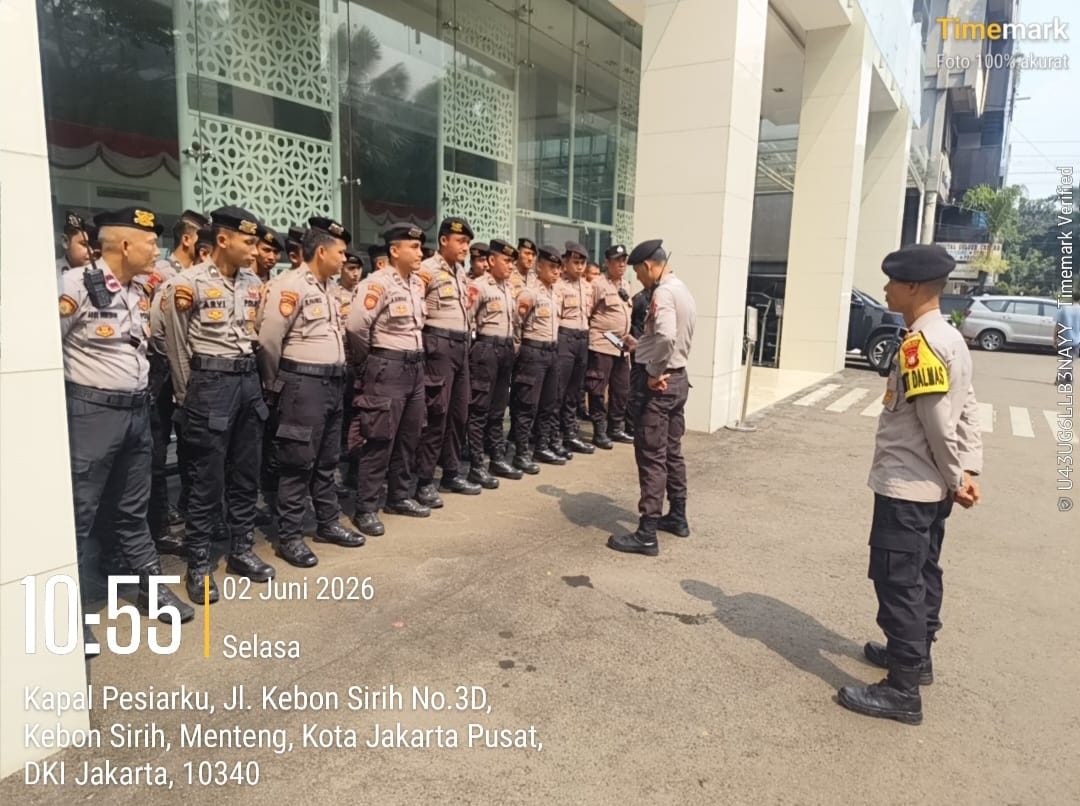 Polsek Metro Menteng Siaga Amankan Aksi Aliansi Masyarakat Tapanuli Utara di Kantor BGN