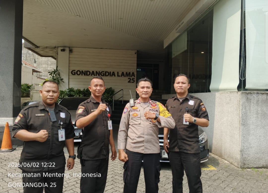 Sambang Gedung Perkantoran, Bhabinkamtibmas Cikini Perkuat Kewaspadaan Keamanan