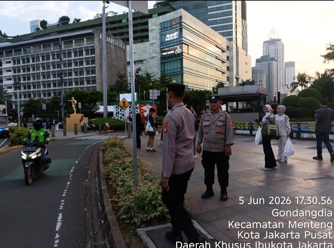 Cegah Copet dan Jambret, Polisi Turun Langsung Sapa Warga Menteng