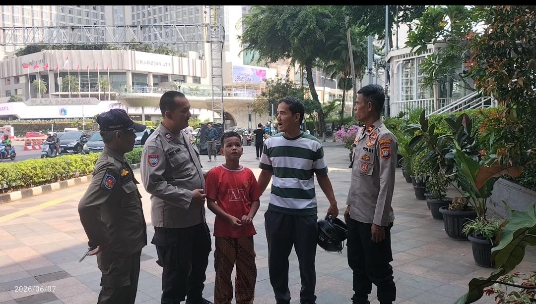 Respon Cepat Polisi, Bocah Tersasar di CFD Thamrin Berhasil Dipertemukan dengan Orang Tuanya