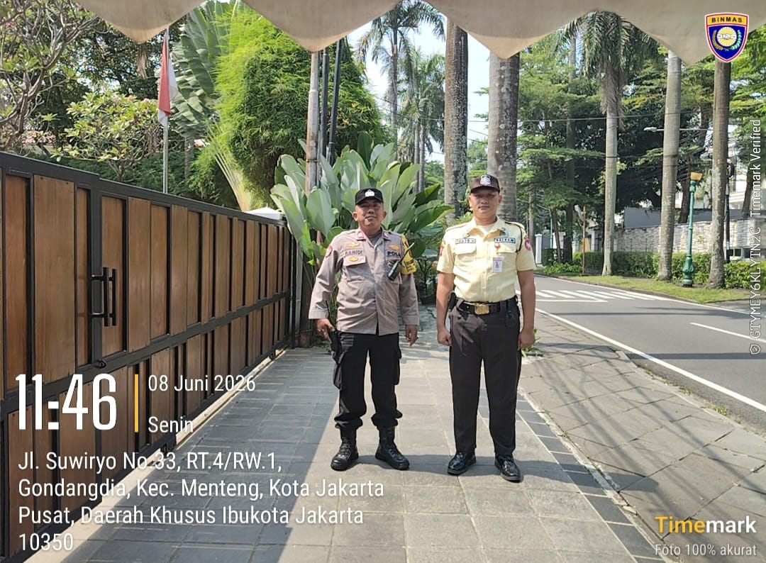 Sambang Wilayah Gondangdia, Bhabinkamtibmas Ingatkan Security Waspada Kejahatan Jalanan