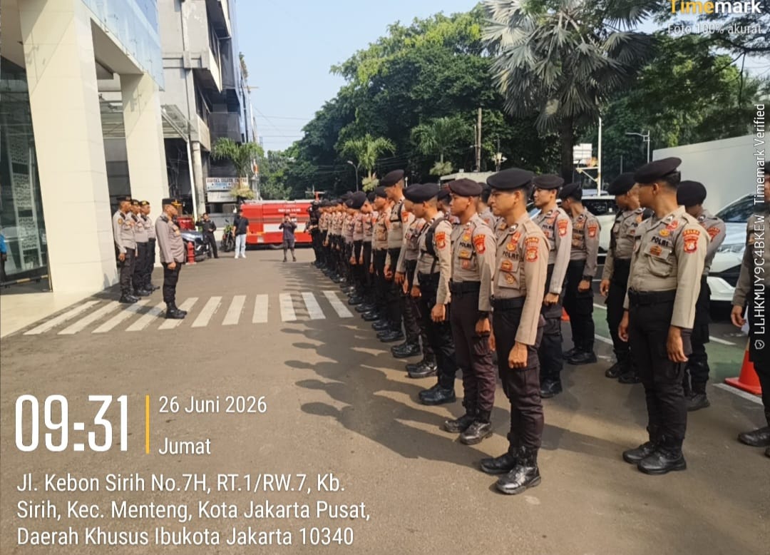 Pengamanan Diperkuat, Kapolsek Metro Menteng Pimpin Apel Gabungan di Akntor BGN