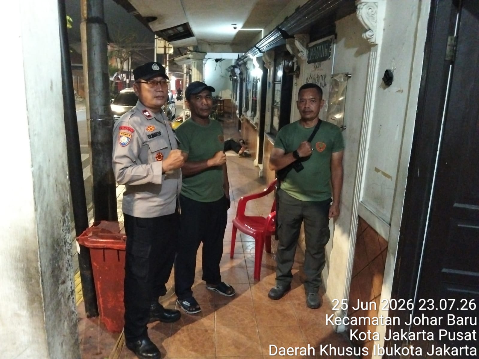 Jelang Tengah Malam, Polisi Perkuat Poskamling dan Ingatkan Warga Terapkan Tamu Wajib Lapor