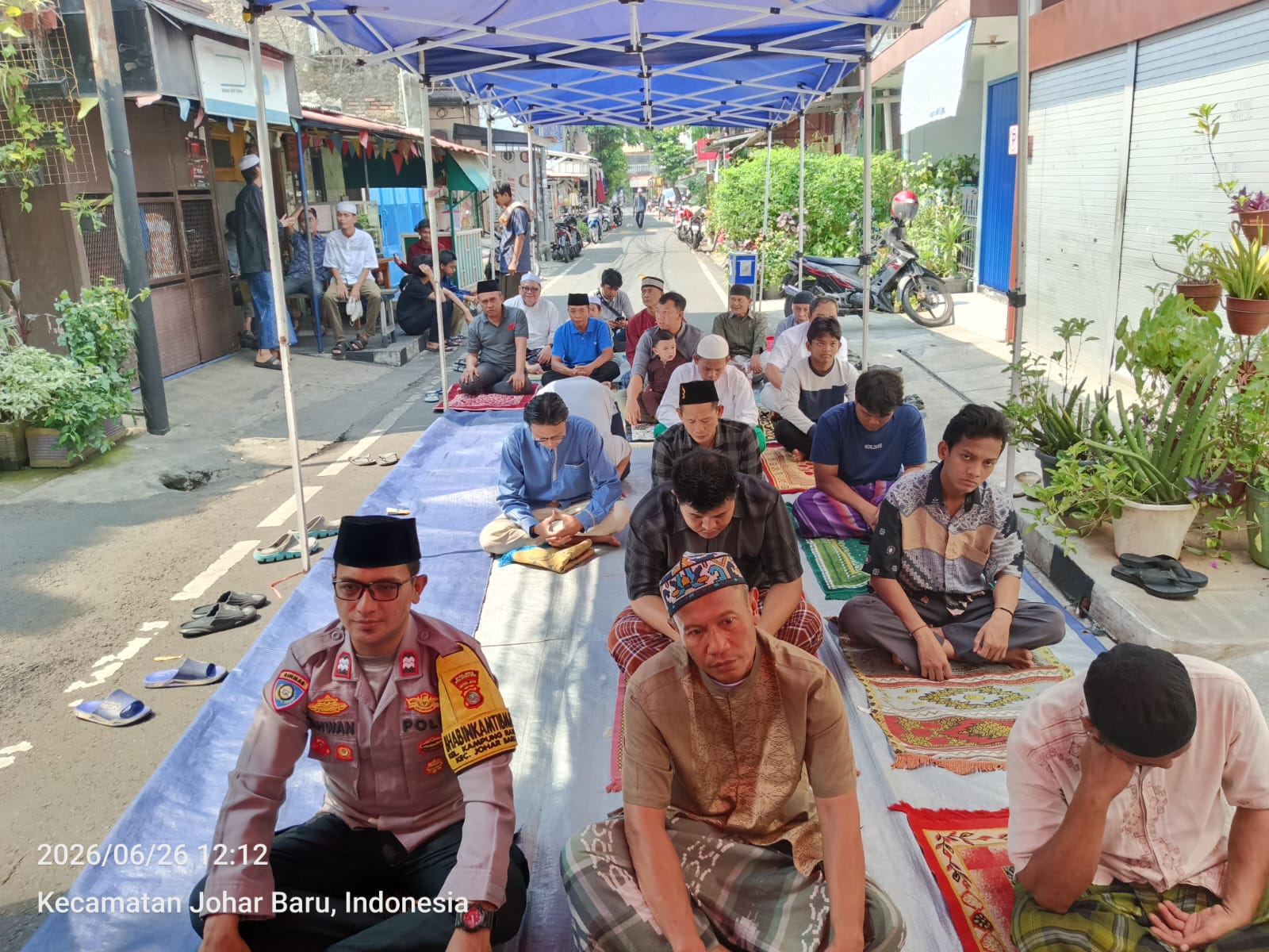 Sholat Jumat Keliling di Kampung Rawa, Polisi Perkuat Pengamanan dan Kedekatan dengan Masyarakat