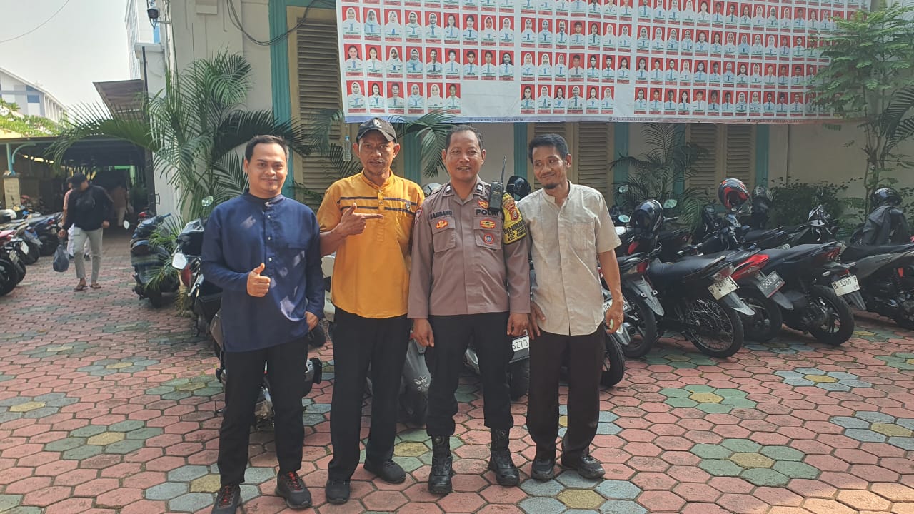 Bhabinkamtibmas Perkuat Pengawasan Sekolah untuk Cegah Tawuran Pelajar Di Pasar Baru