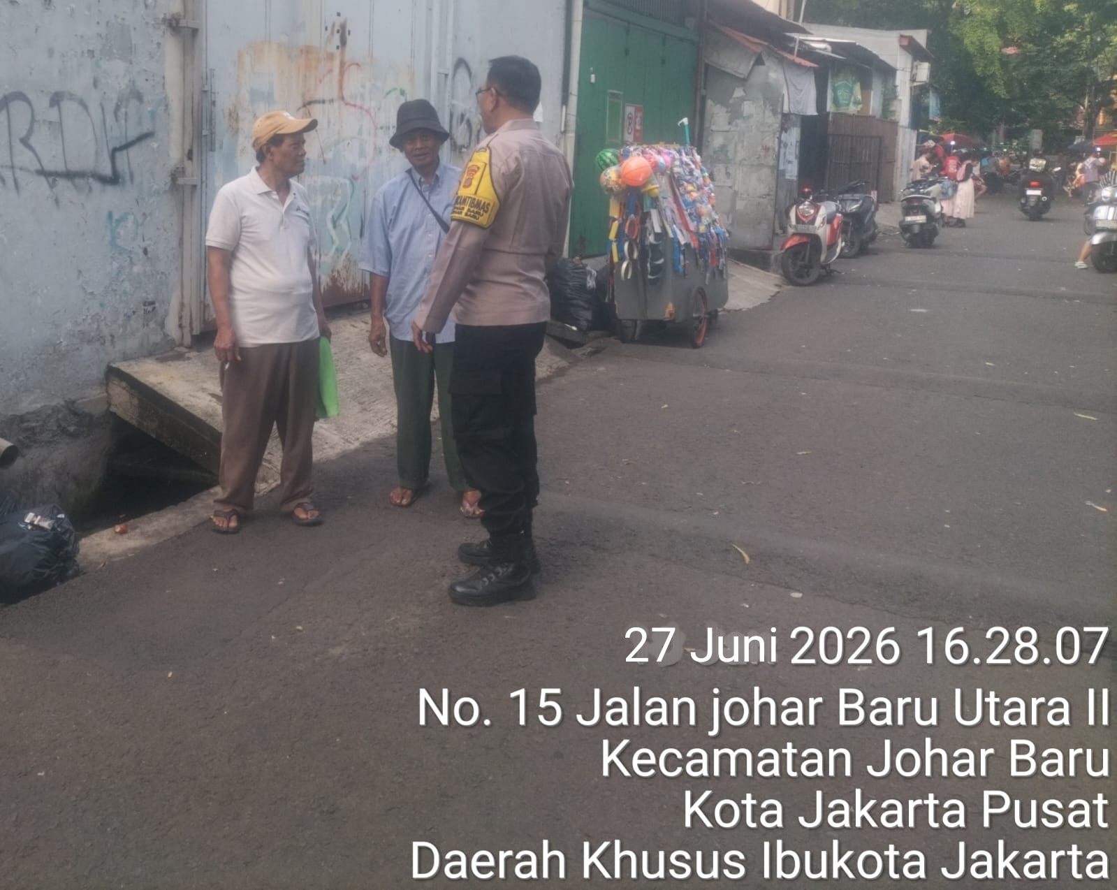 Patroli dan Sambang Warga RW 03, Polisi Ajak Masyarakat Bersama Cegah Tawuran dan Kejahatan Jalanan