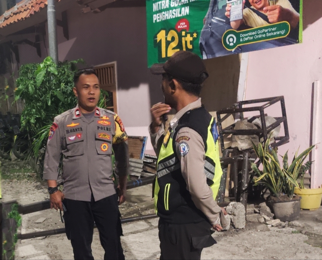Bhabinkamtibmas Bendungan Hilir Tingkatkan Sinergi dengan Warga melalui Kegiatan Siskamling di Rusun Benhil II