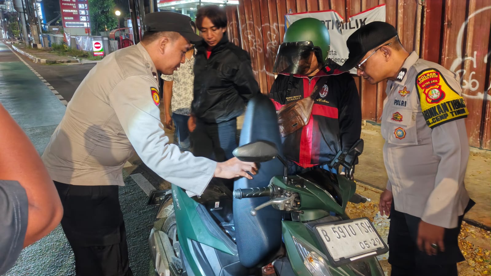 Polsek Cempaka Putih Perkuat Harkamtibmas Lewat Razia Stasioner dan Patroli 