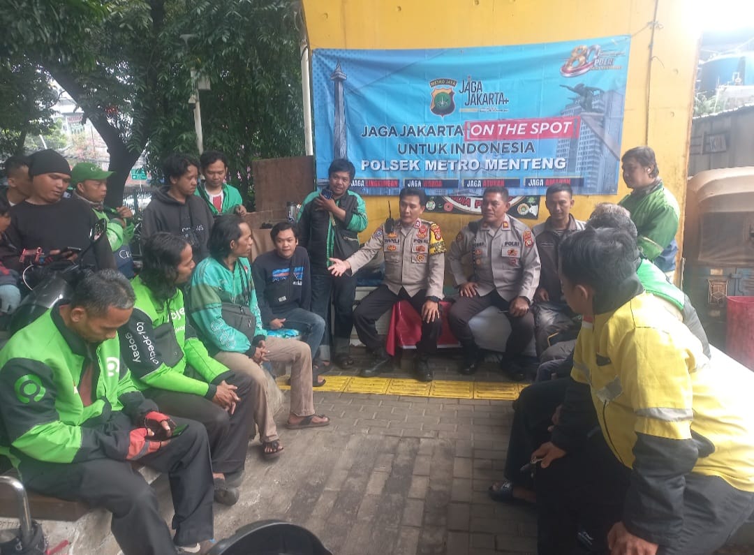 Polsek Metro Menteng Rangkul Komunitas Ojol Stasiun Gondangdia Lewat Jaga Jakarta On The Spot