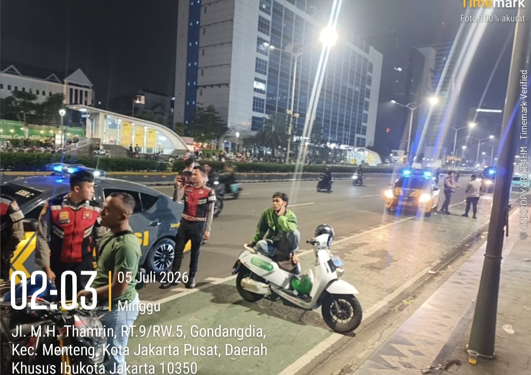 Respons Cepat Laporan 110, Polsek Metro Menteng Bubarkan Kerumunan Motor di Jalan MH Thamrin