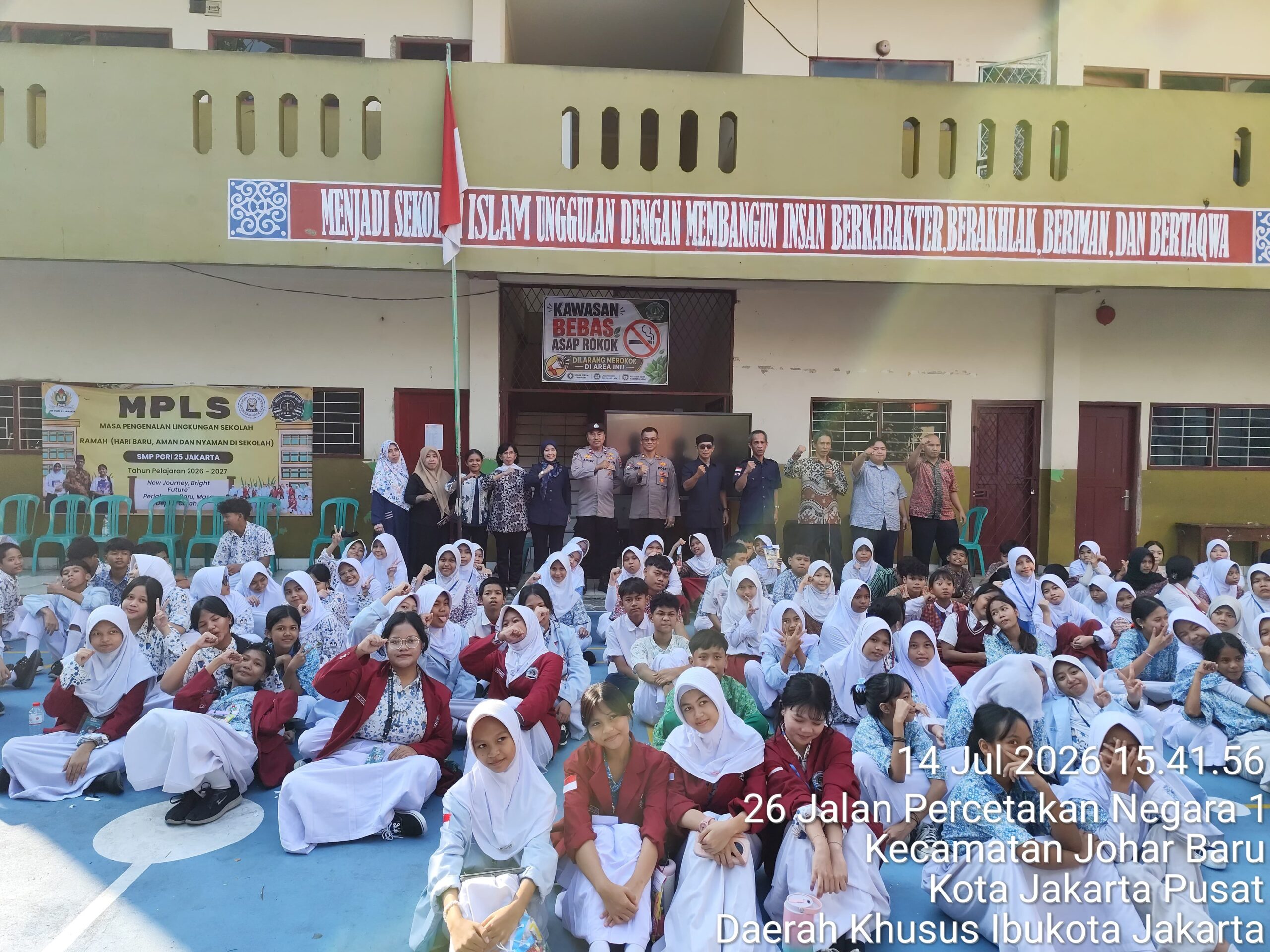 Polsek Johar Baru Bekali Siswa SMP PGRI 25 Edukasi Cegah Tawuran dan Kenakalan Remaja