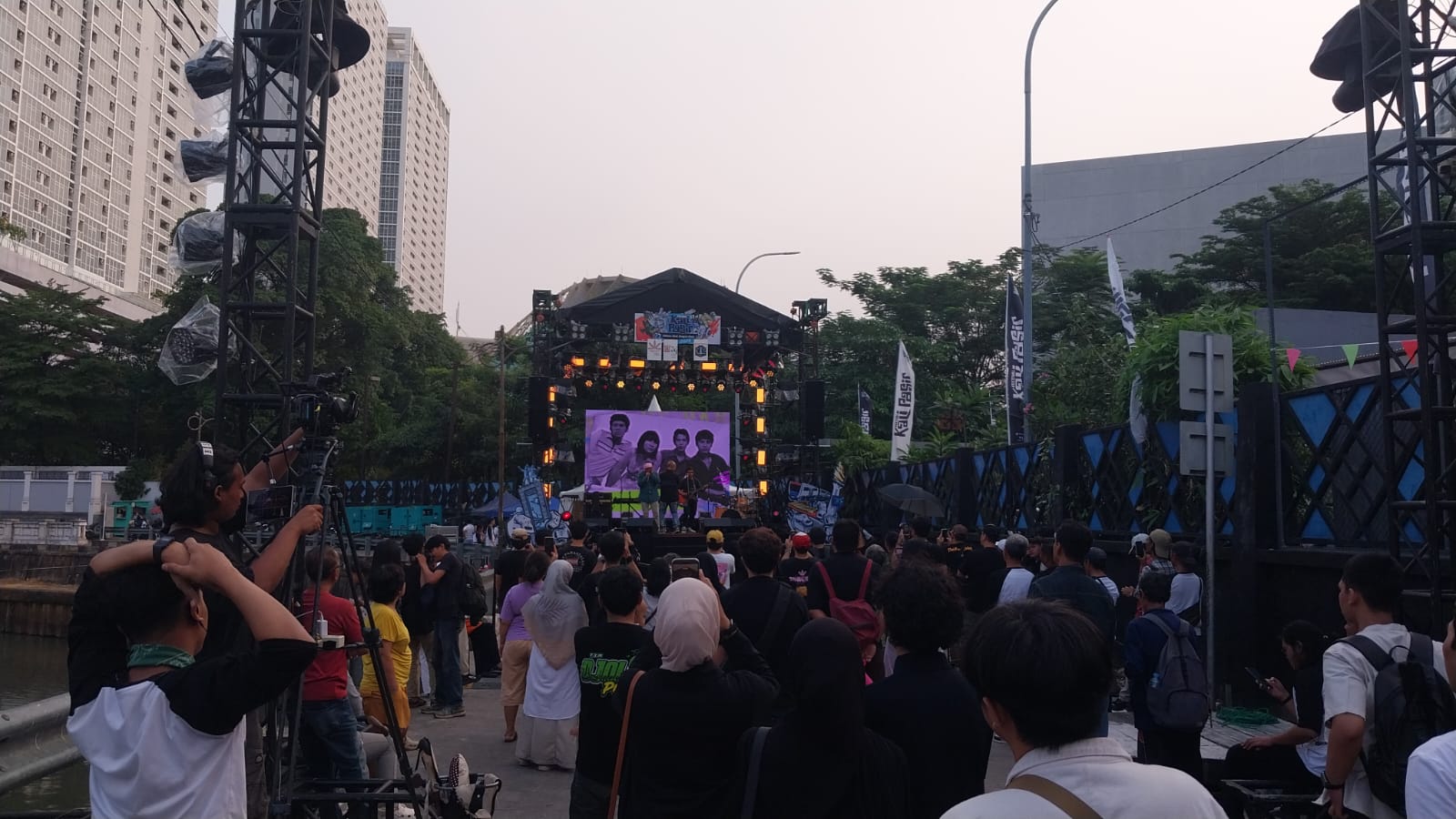 Festival Kalipasir 2 Berlangsung Meriah, Polsek Metro Menteng Pastikan Pengamanan Optimal di Kampus IKJ