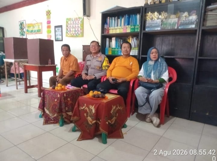 Pemilihan LMK RW 07 Berlangsung Aman, Bhabinkamtibmas Polsek Johar Baru Lakukan Pengamanan dan Monitoring