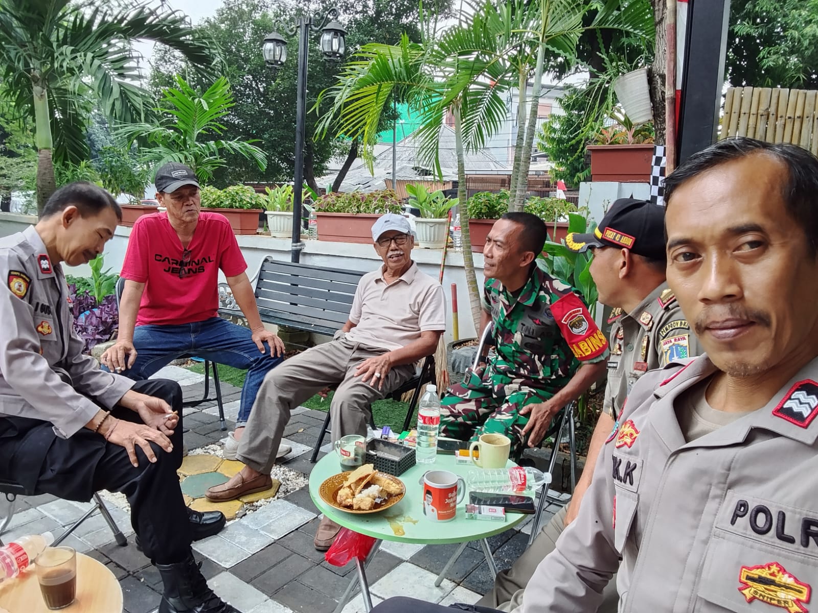 Polisi Patroli dan Sambangi Balai Warga dan Kantor Bank di Senen, Ingatkan Waspada Curanmor