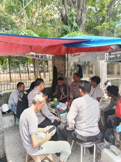 Polisi dan Warga Cempaka Putih Bersatu Jaga Lingkungan Lewat Program Jaga Jakarta On The Spot