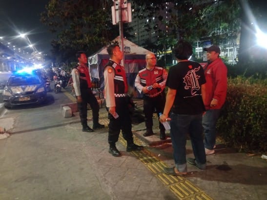 Cegah Balap Liar dan Tawuran, Polsek Cempaka Strong Point Dini Hari di Jalan Ahmad Yani