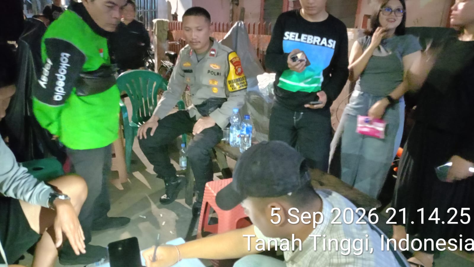 Bhabinkamtibmas Tanah Tinggi Mediasi Perselisihan Warga, Masalah Berakhir Damai